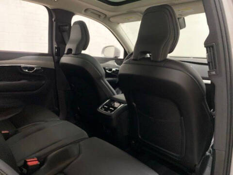 2025 Volvo XC90 B5 Core Bright Theme