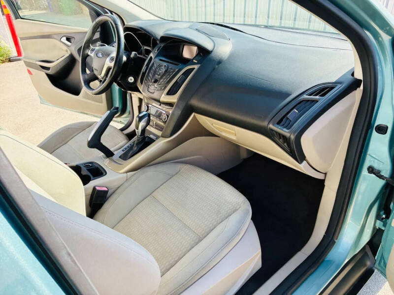 2012 Ford Focus SEL