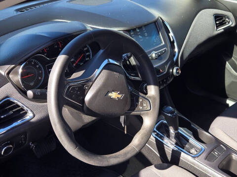 2017 Chevrolet Cruze LT Auto