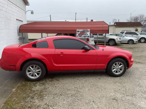 2007 Ford Mustang for sale at RICK'S AUTO SALES in Logansport IN