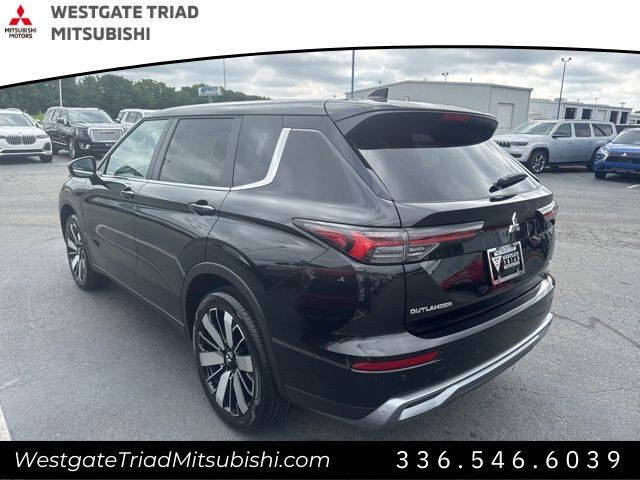 2025 Mitsubishi Outlander SE