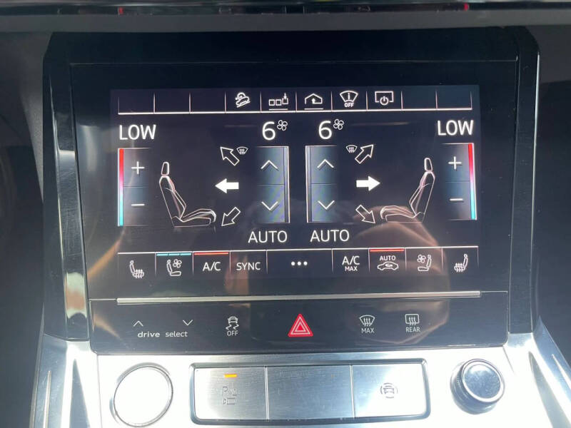 2019 Audi e-tron quattro Prestige