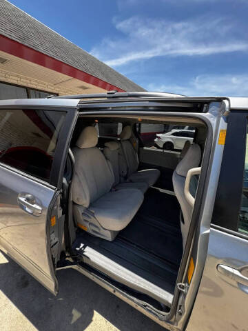 2014 Toyota Sienna