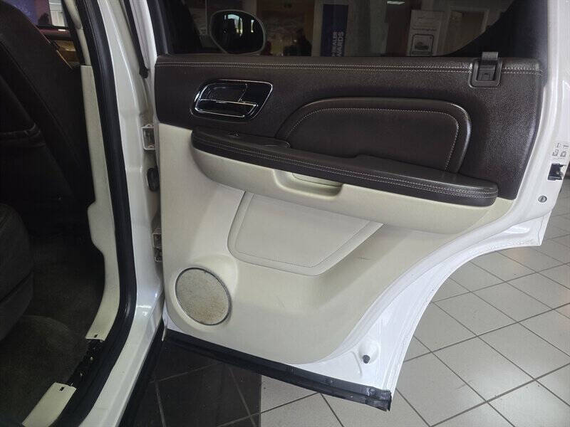 2012 Cadillac Escalade Platinum Edition