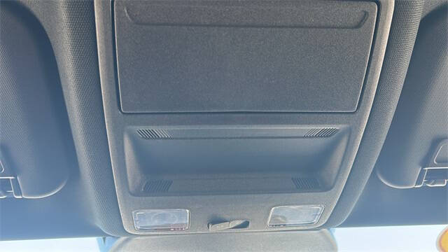 2025 Ford Escape Hybrid ST-Line