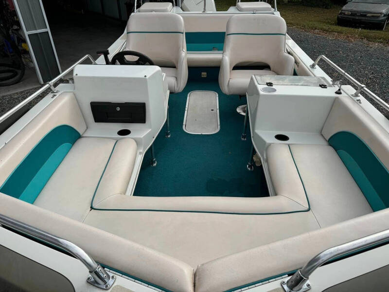 1997 Hurricane SunDeck Sport 185 OB