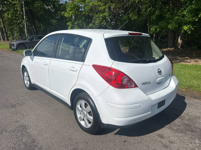2008 Nissan Versa 1.8 S