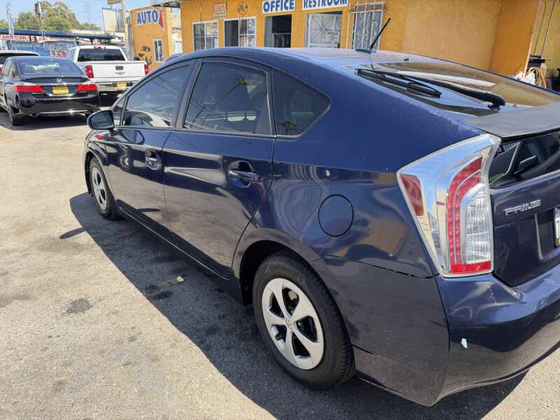 2014 Toyota Prius Three