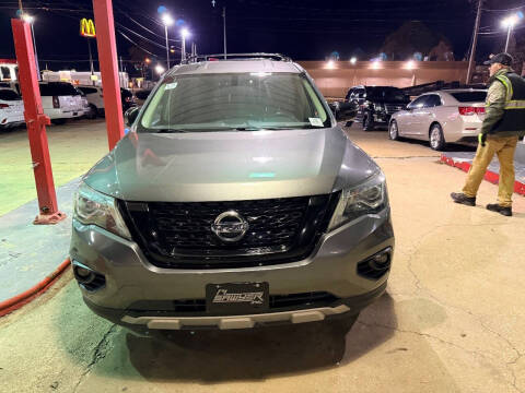 2020 Nissan Pathfinder SV