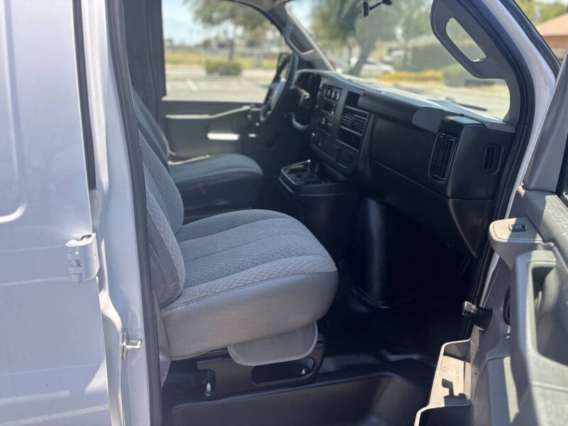 2016 Chevrolet Express 2500
