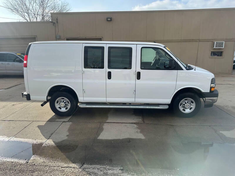 2024 Chevrolet Express 2500