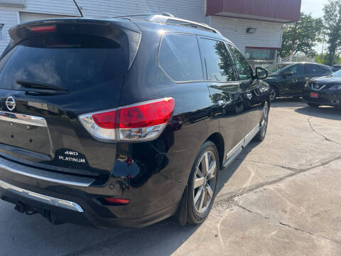 2014 Nissan Pathfinder Platinum