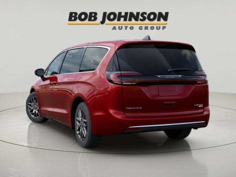 2027 Chrysler Pacifica Limited