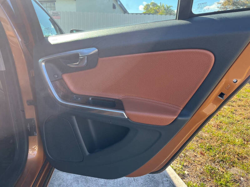 2012 Volvo S60 T5