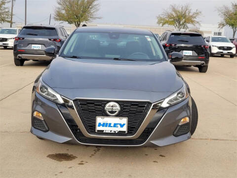 2022 Nissan Altima 2.5 SR