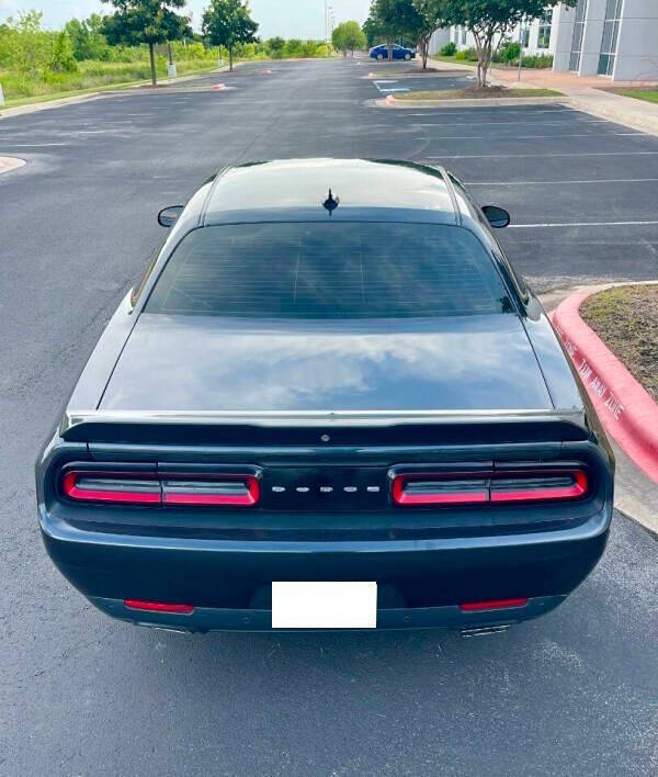 2017 Dodge Challenger SXT Plus