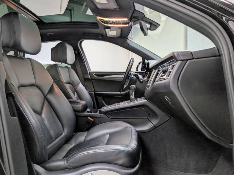 2015 Porsche Macan S