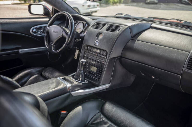 2002 Aston Martin Vanquish