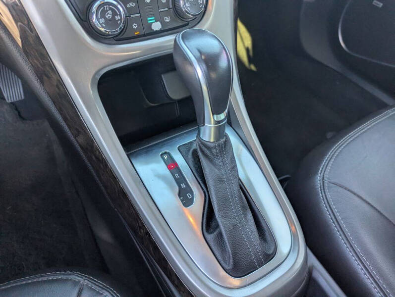 2013 Buick Verano Leather Group