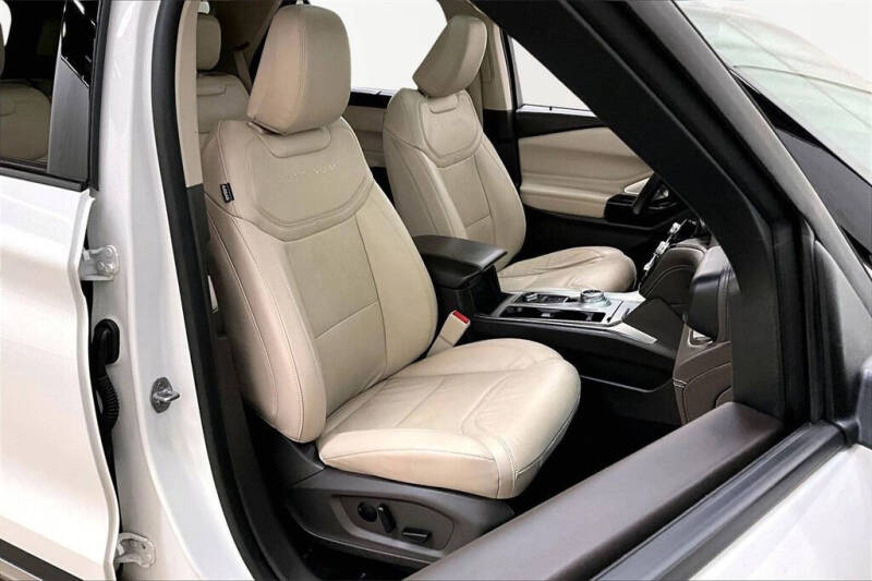 2023 Ford Explorer Platinum