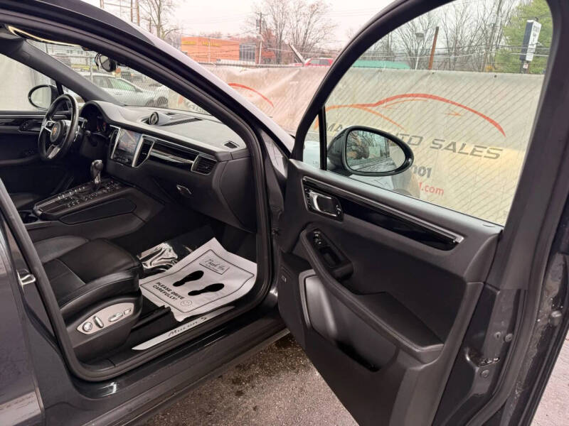 2018 Porsche Macan S