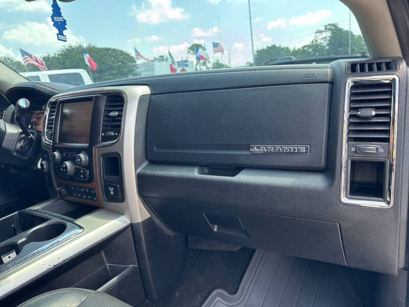 2015 RAM 3500 Laramie