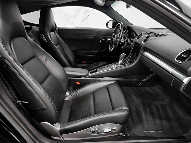 2017 Porsche 718 Cayman