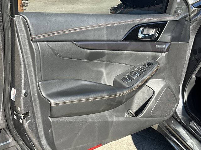 2023 Nissan Maxima 3.5 SR