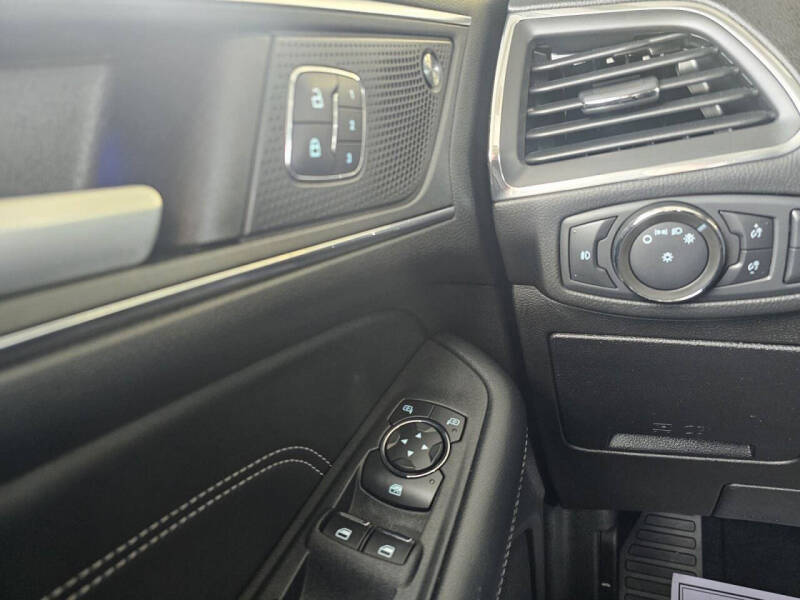 2020 Ford Edge Titanium