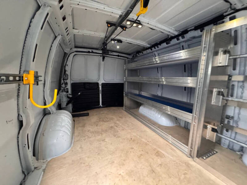 2025 Chevrolet Express 2500