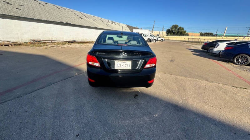 2017 Hyundai Accent SE