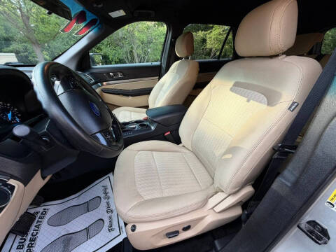 2017 Ford Explorer