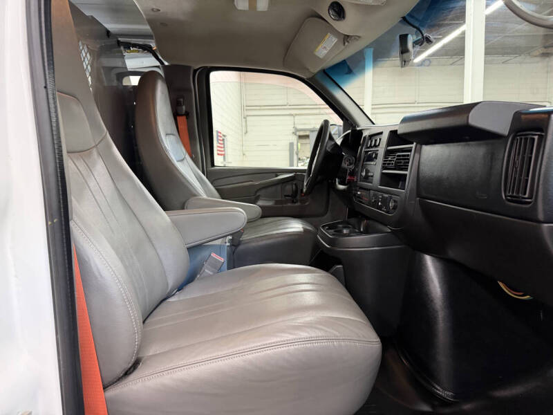 2015 GMC Savana 2500
