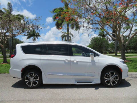 2022 Chrysler Pacifica Pinnacle