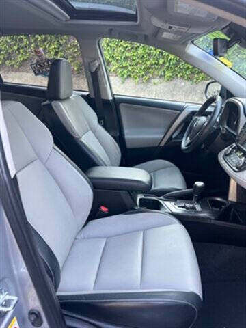 2017 Toyota RAV4 Platinum