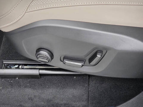 2026 Volvo XC90 B5 Core