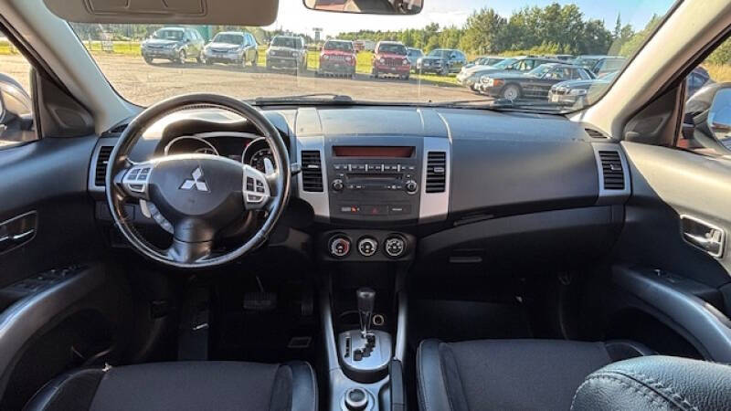 2011 Mitsubishi Outlander SE