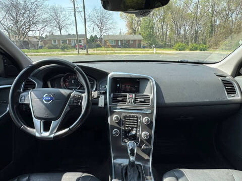 2016 Volvo XC60 T5 Drive-E Premier
