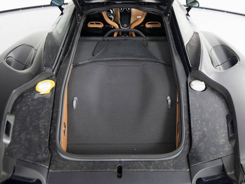 2023 McLaren GT