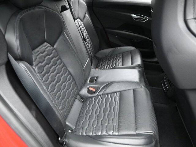 2022 Audi e-tron GT quattro Prestige