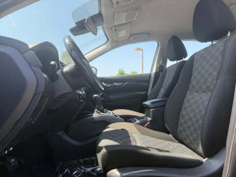 2022 Nissan Rogue Sport SV