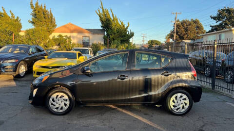 2016 Toyota Prius c One