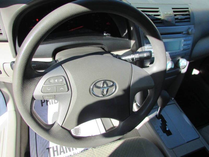 2007 Toyota Camry LE photo 11