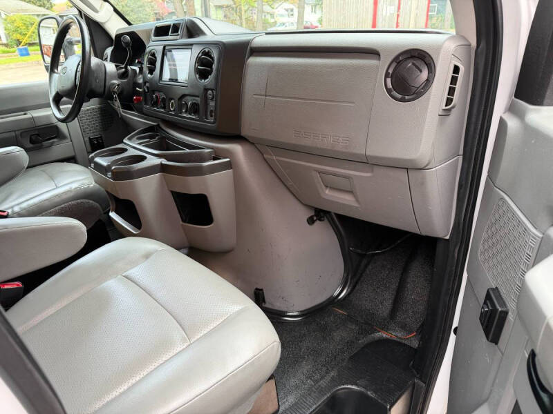 2012 Ford E-Series