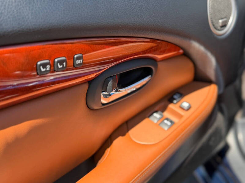 2005 Lexus SC 430