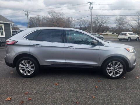 2022 Ford Edge Titanium