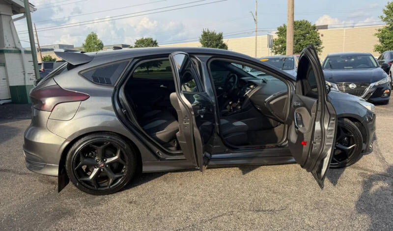 2018 Ford Focus ST