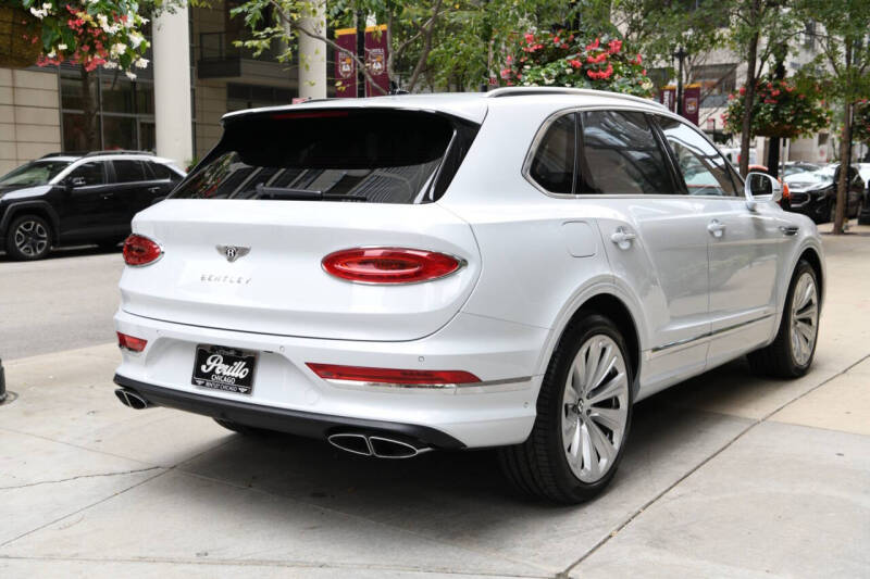 2024 Bentley Bentayga Azure V8