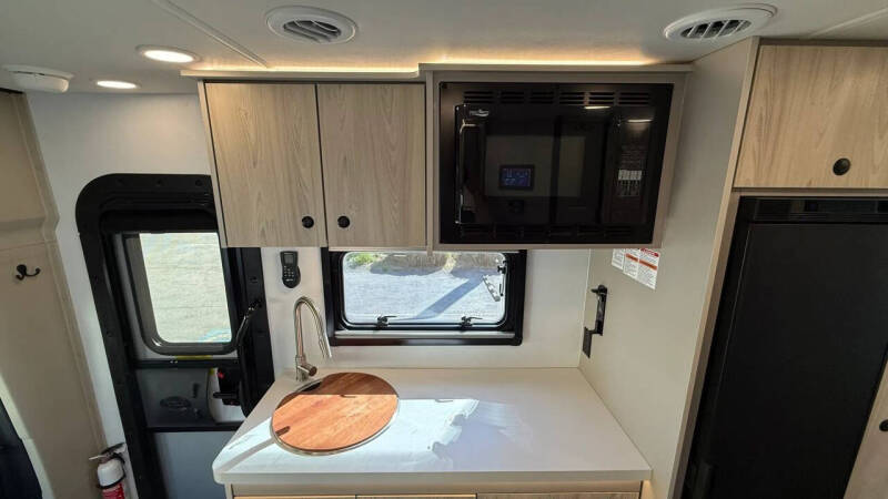 2025 Mercedes-Benz Sprinter