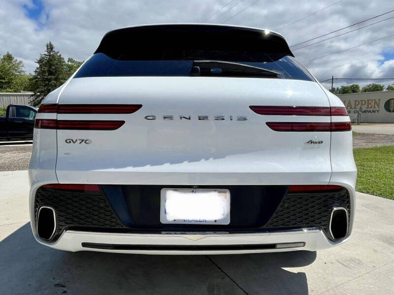 2022 Genesis GV70 2.5T Standard